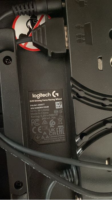 Vand volan logitech+ schimbator+ 2 jocuri fainee