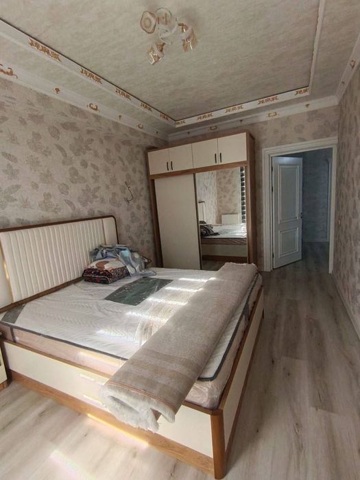 Яккасарой тумани Мукимий театр йонида