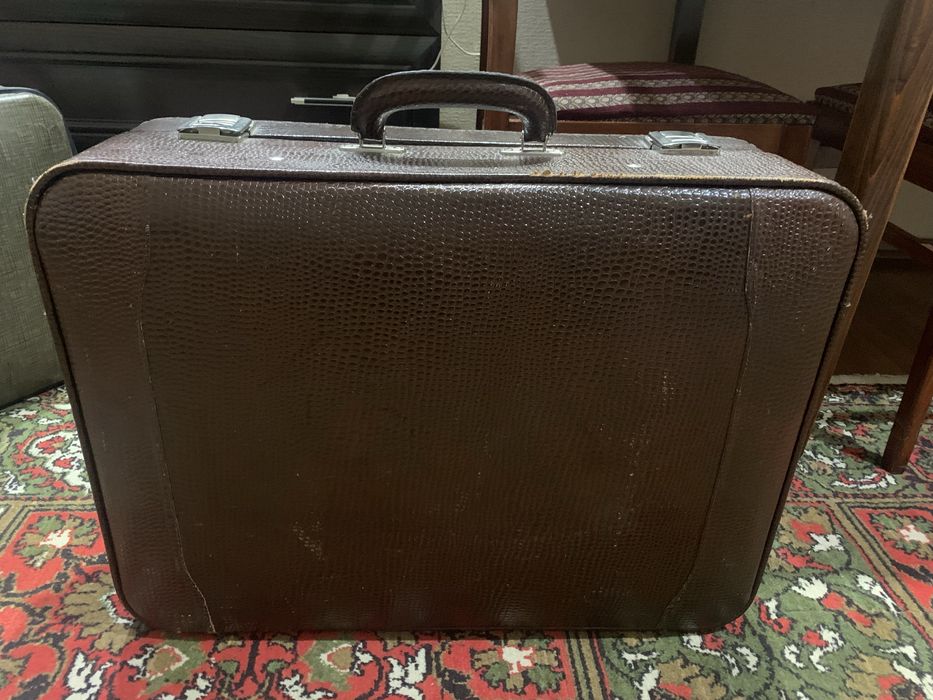 Советский чемодан в хорошем состоянии