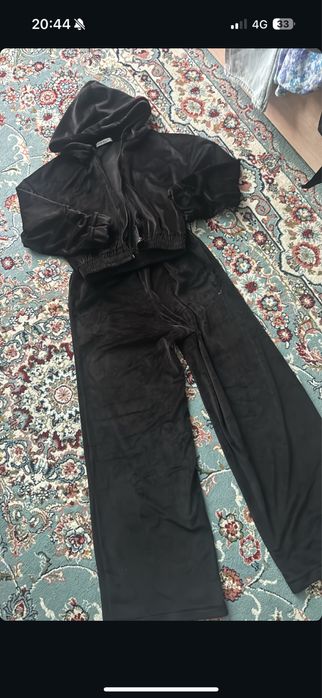 Киім мүлдем КИІЛМЕГЕН, туркестан