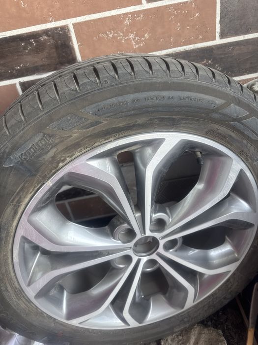 Hyundai Santafe  диска балон 235/55R19 101 H