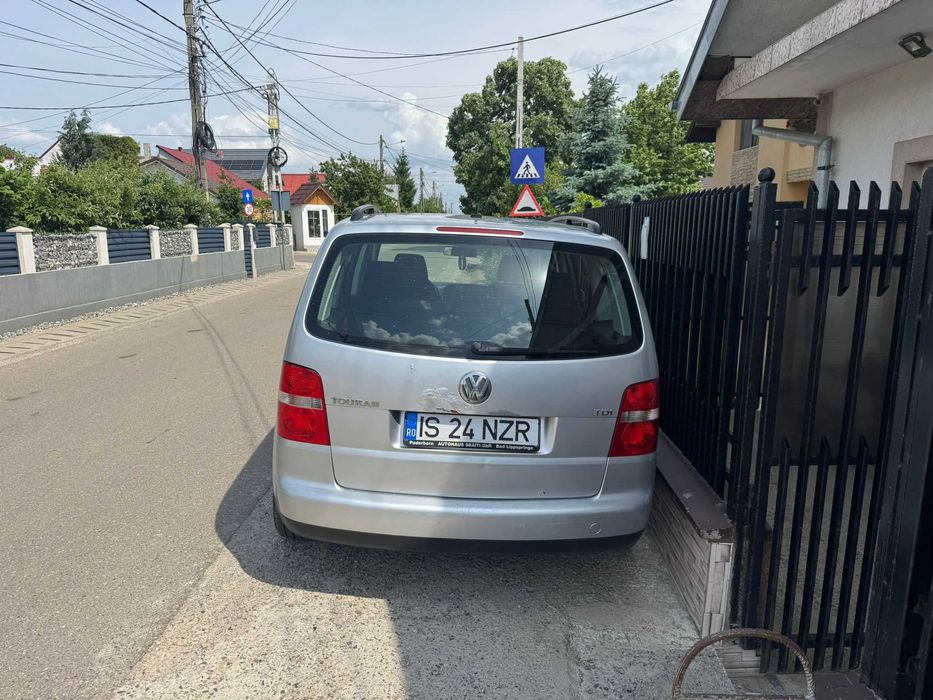 Volkswagen Touran  2006 1.9 TDI - 7 locuri