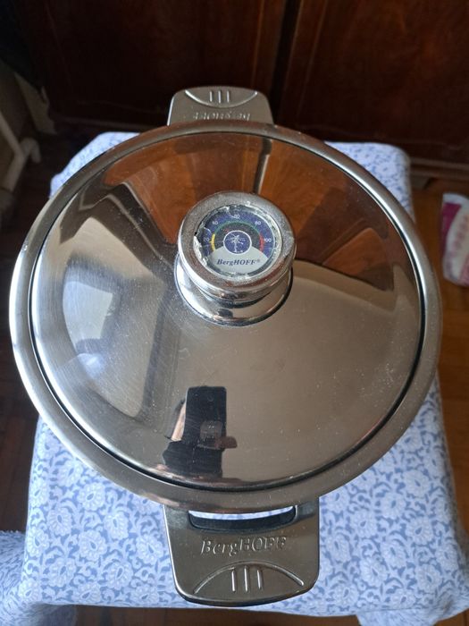 Кастрюля для варки BergHOFF