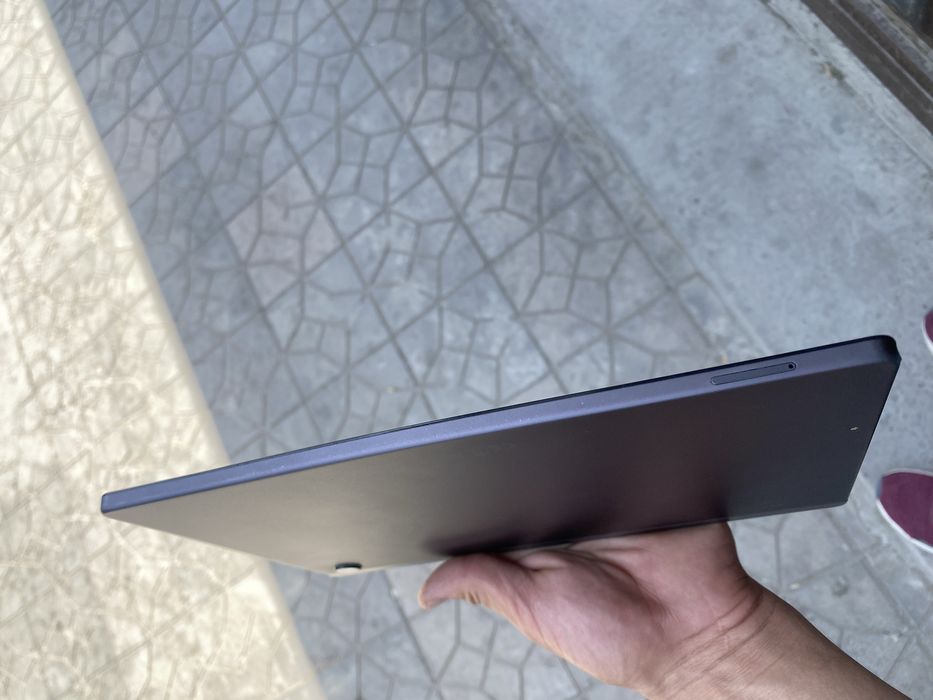 Planshet samsung tap a 8 srochna sotiladi