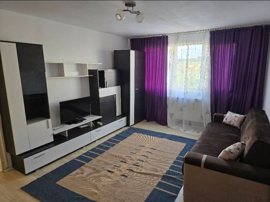 Proprietar inchiriez apartament cu 2 camere decomandat