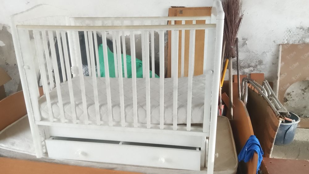 Срочно продам манежку идеальном состояний