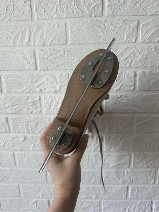 Коньки фигурные женские