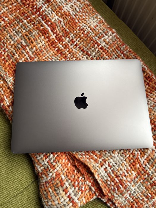 Macbook PRO M2 2022