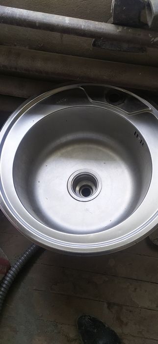 Мойка для кухни  цена275000 почти новый