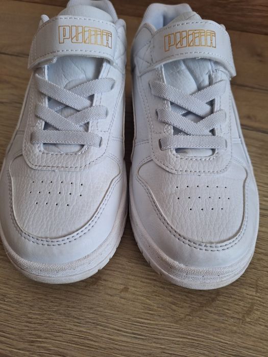 Детски бели кецове Puma