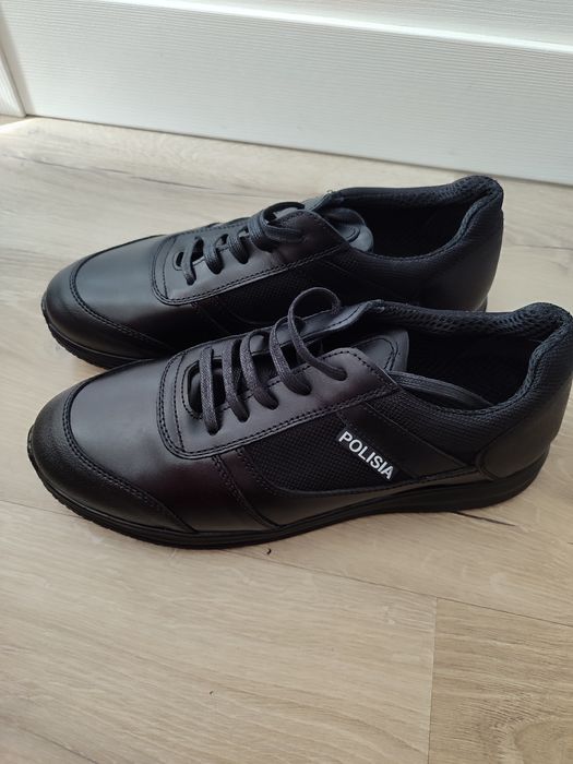 Продам полуботинки