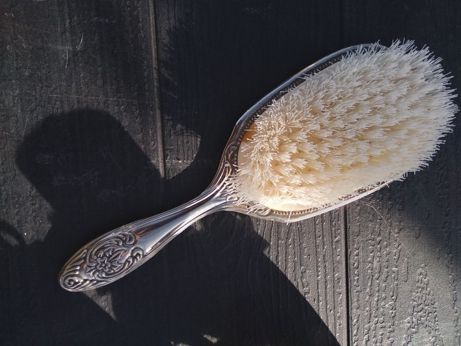 Perie de par placata