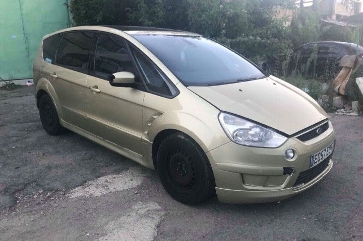 Продаваме на части форд с макс 2.5и ford s-max. 2.5i