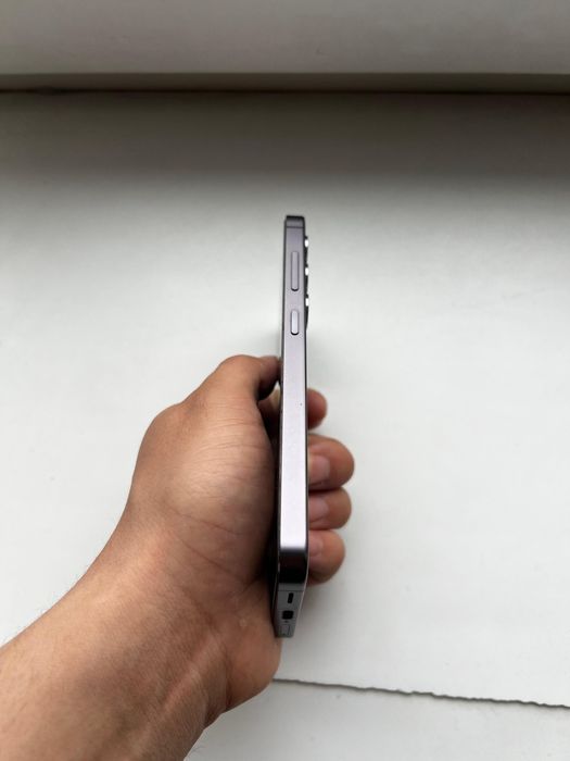 Samsung S24 (серый)