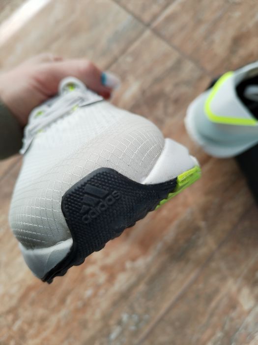 Маратонки Adidas 38