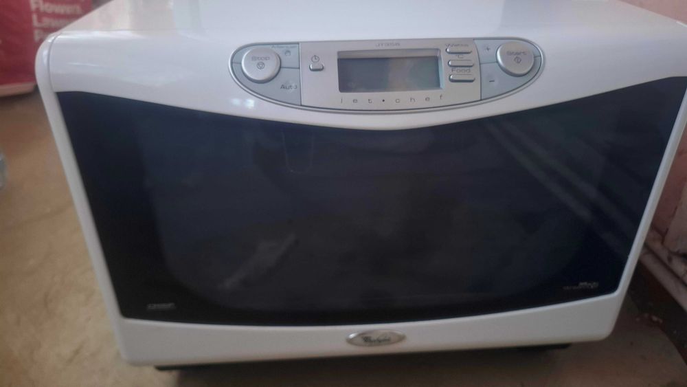 Vand cuptor cu microunde Whirpool