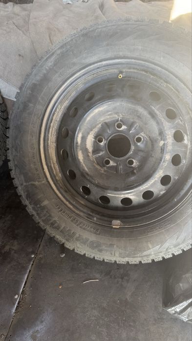 Шина с диском 16 размер  4 шт