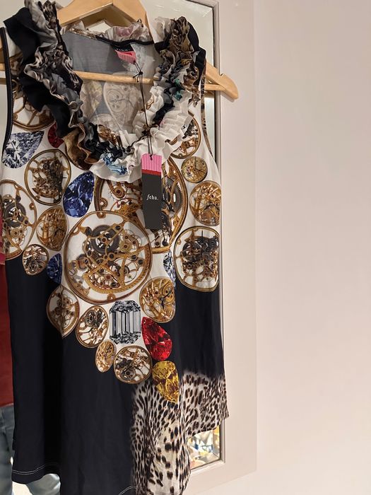 Top deosebit  brand Fehu nou L