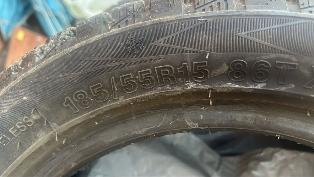 Зинмныц шина с шипами 185/55/15