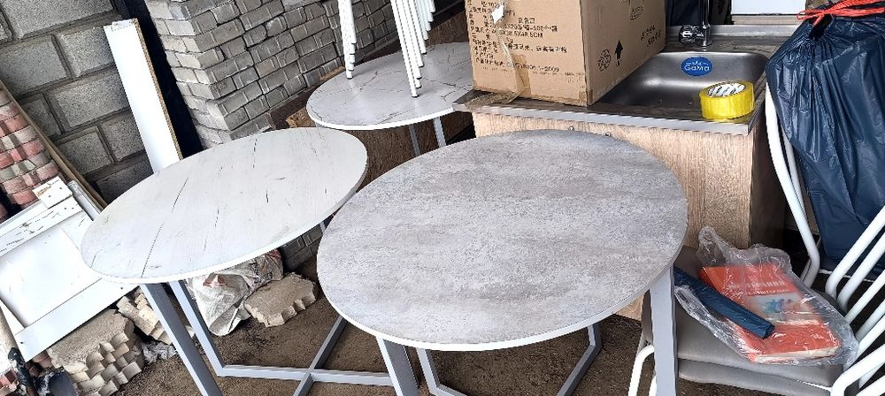 Стол 3шт,  стуля 8 шт