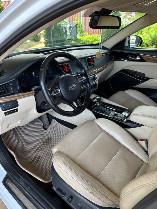 Продам машину Kia K7 2017 год, автомат