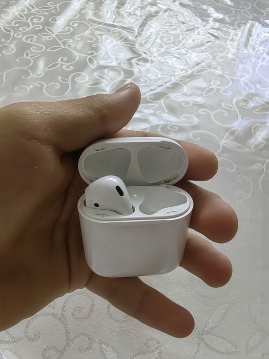 Продам 3наушника по цене одной