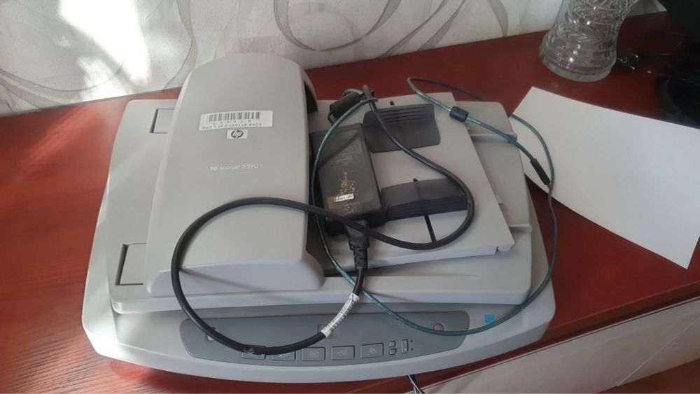 Продаю сканер HP Scanjet 5590