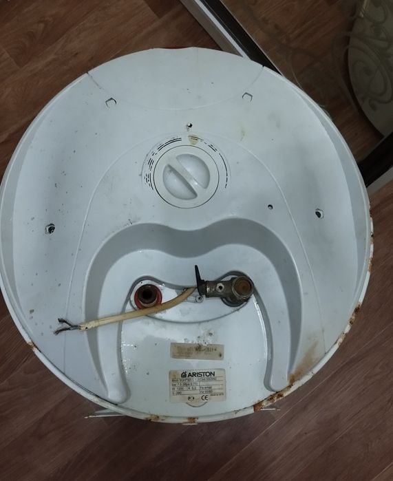 В продаже Ariston