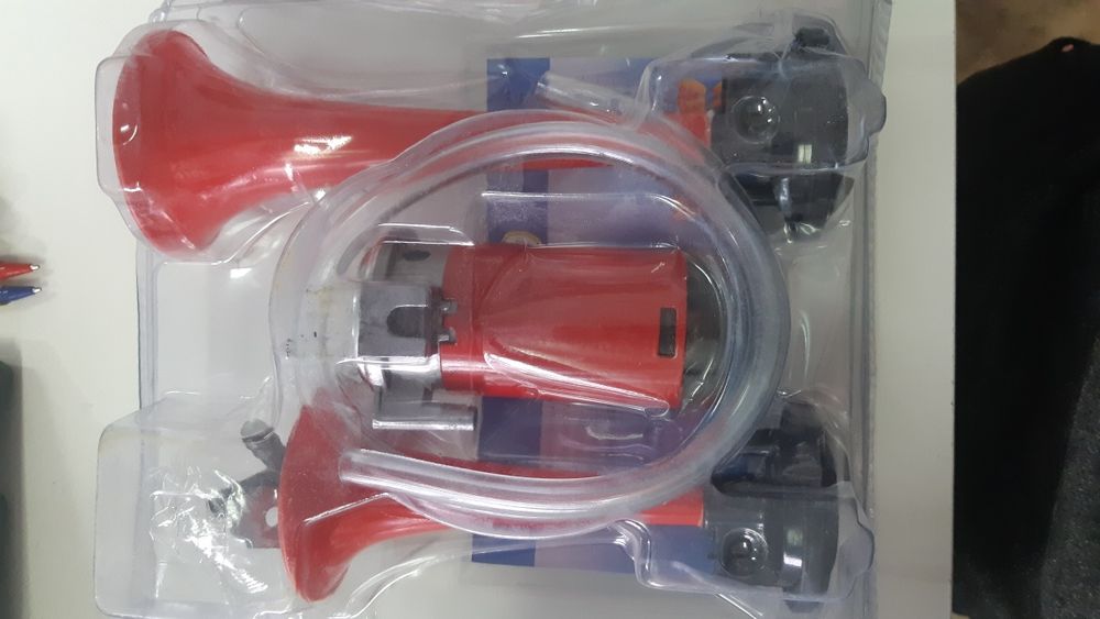 Двухрожковый звуковой сигнал