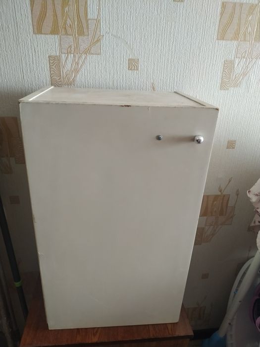 Подвесной куханный шкаф. Б/у