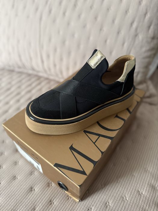 Обувь из замша натуральной