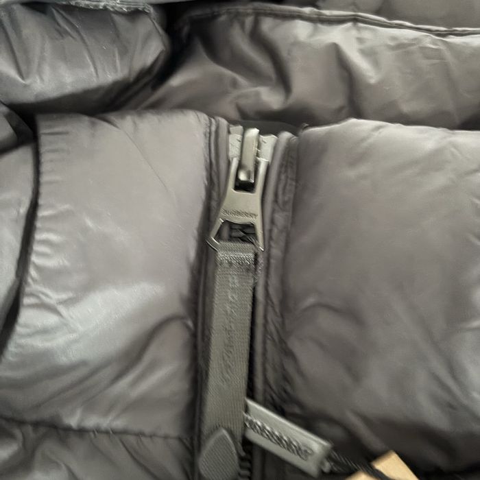 Geaca Burberry noua cu eticheta marime XL