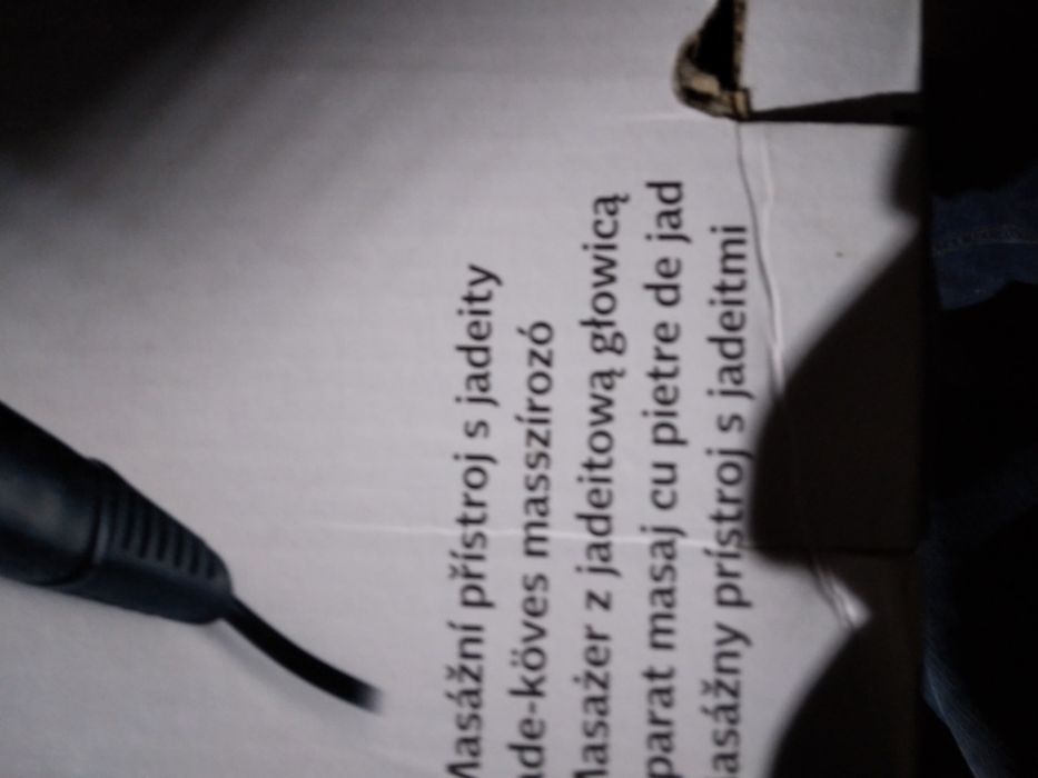 Vând  aparat masaj cu pietre de jad.