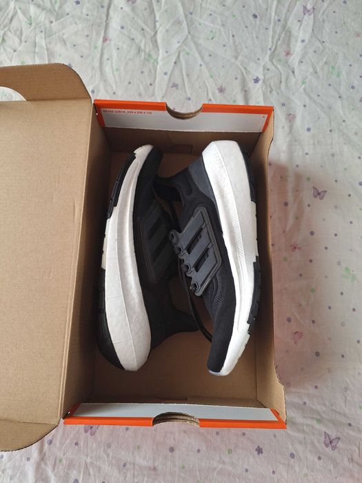 Дамски маратонки ADIDAS ULTRABOOST W