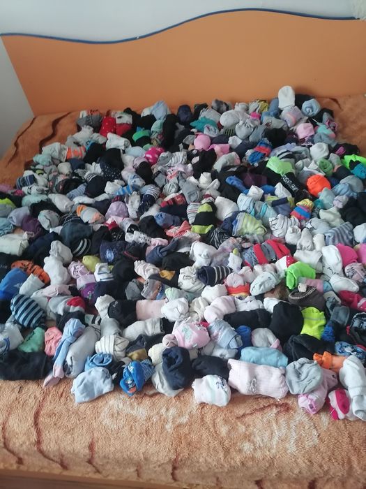 OFERTA : 370 perechi de ciorapi pentru copii