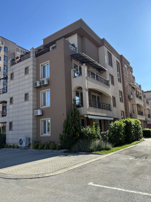 Продава се Двустаен апартамент в Пловдив, Южен - 90 кв.м за 1983 €/кв.м - Снимка #16