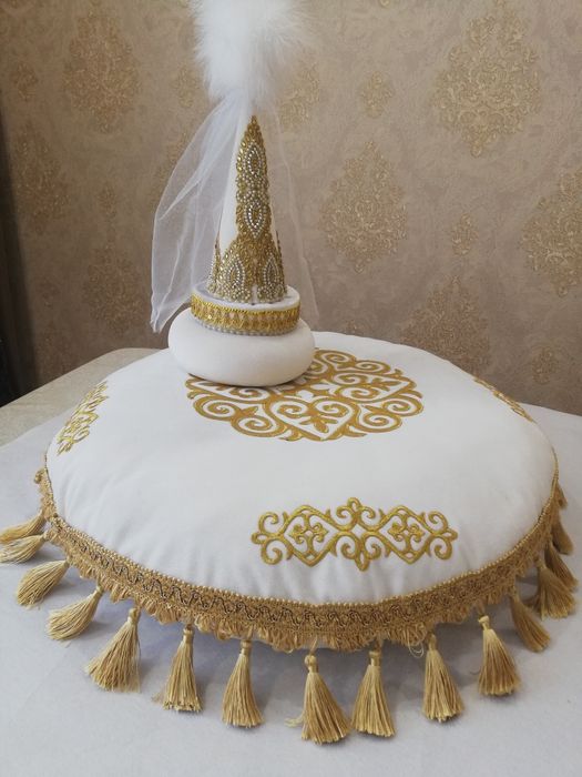 Сырга Салу набор Корпеше +Саукеле кобдиша (шкатулка)..