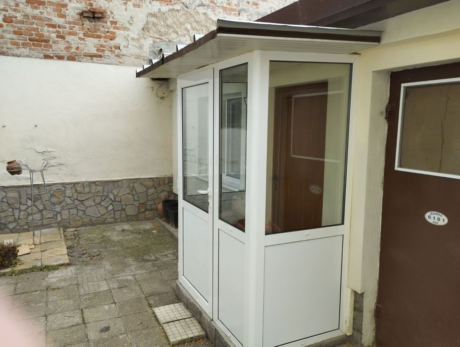 Дава се под наем Едностаен апартамент в Пловдив, Център - 12 кв.м за 193.8 € - Снимка #1