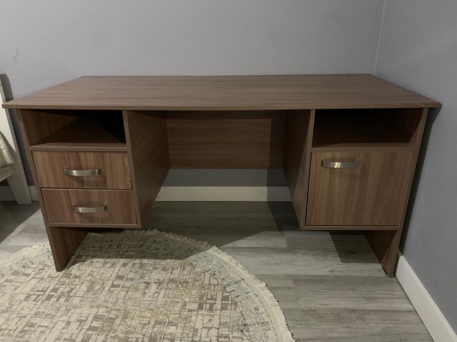 Стол письменный (Срочно)