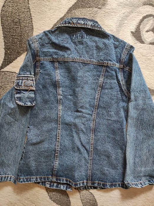 Джинсовая куртка