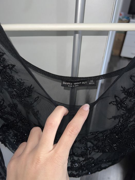 Bluza BERSHKA in stare foarte buna marimea XS