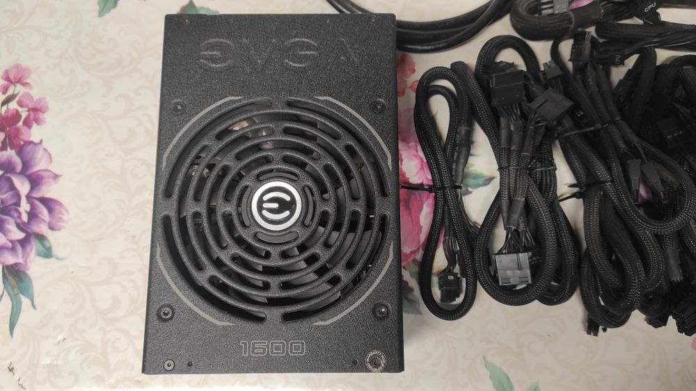 Sursa alimentare pc. EVGA supernova T2. 1600w