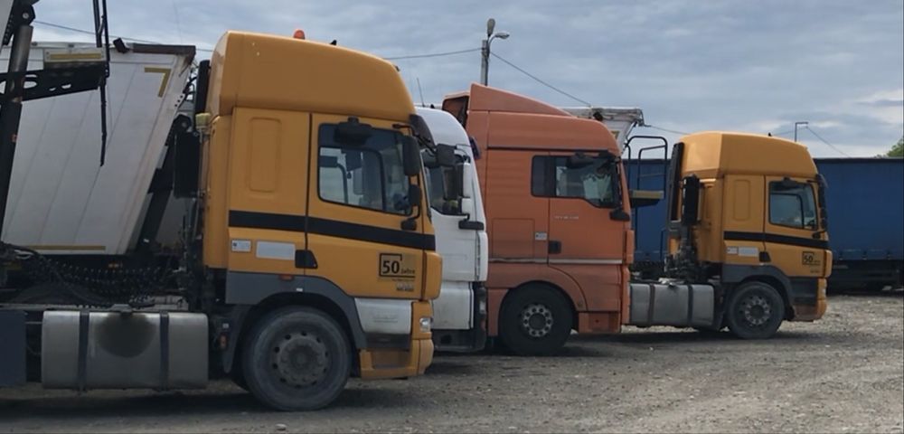 Vand ansamblu cap tractor si semiremorca