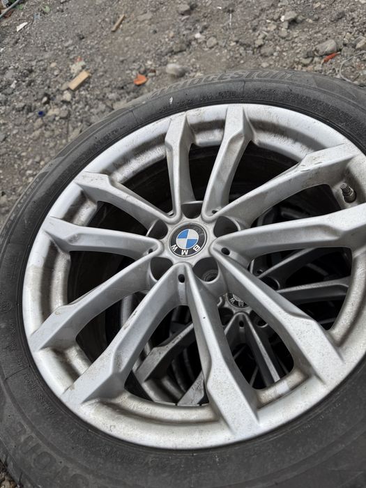 Vand o pereche de jante Bmw cauciucuri de iarna , stare destul de buna, necesita o spalare