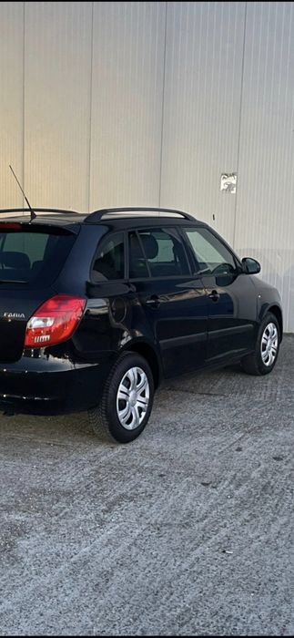 SKODA Fabia 2015 — imagine 3