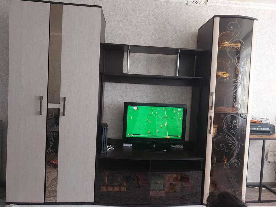 Продам  б/у стенку (горка)