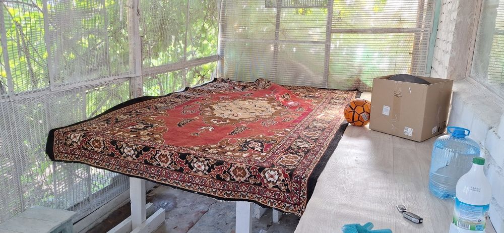 Продам ковёр в хорошем состоянии