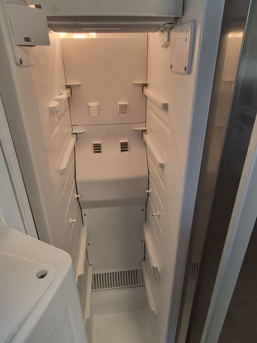 Frigider Ariston side by side