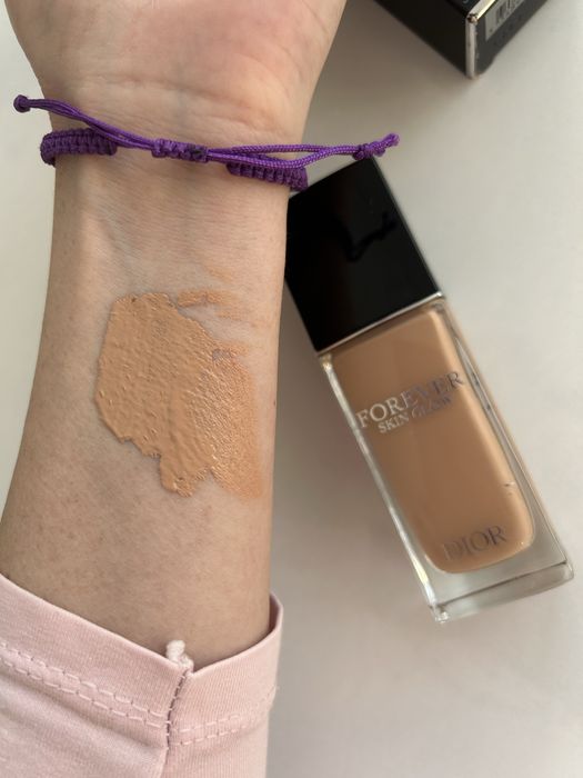 Фон-дьо-тен Dior forever skin glow