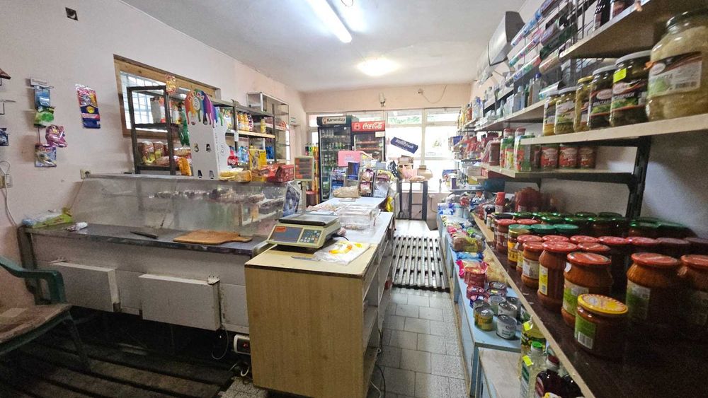 Магазин за хранителни стоки или друг бизнес